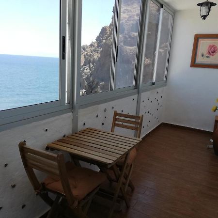 Apartment On The Beach And Ocean Sounds Fasnia Exterior photo