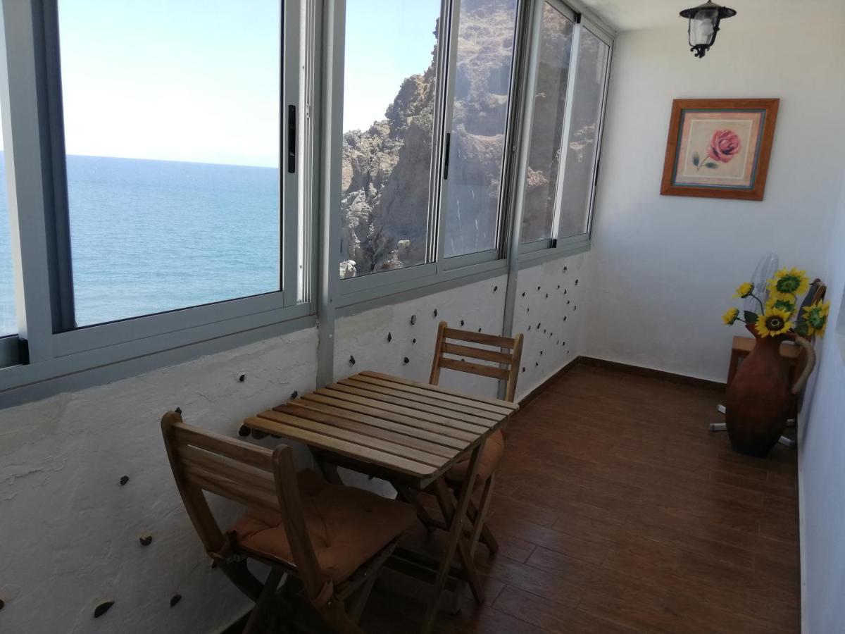 Apartment On The Beach And Ocean Sounds Fasnia Exterior photo